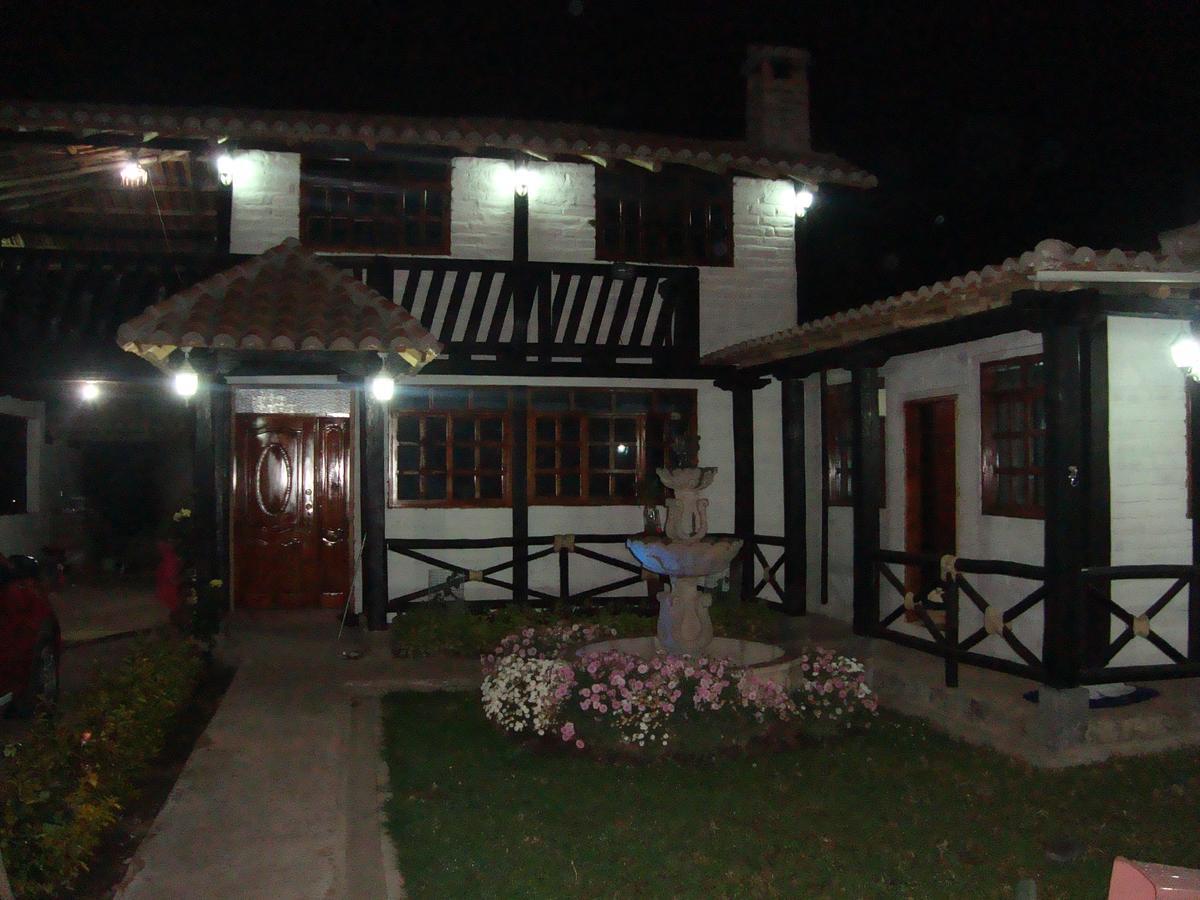 El Descanso “The Rest” Otavalo Ngoại thất bức ảnh