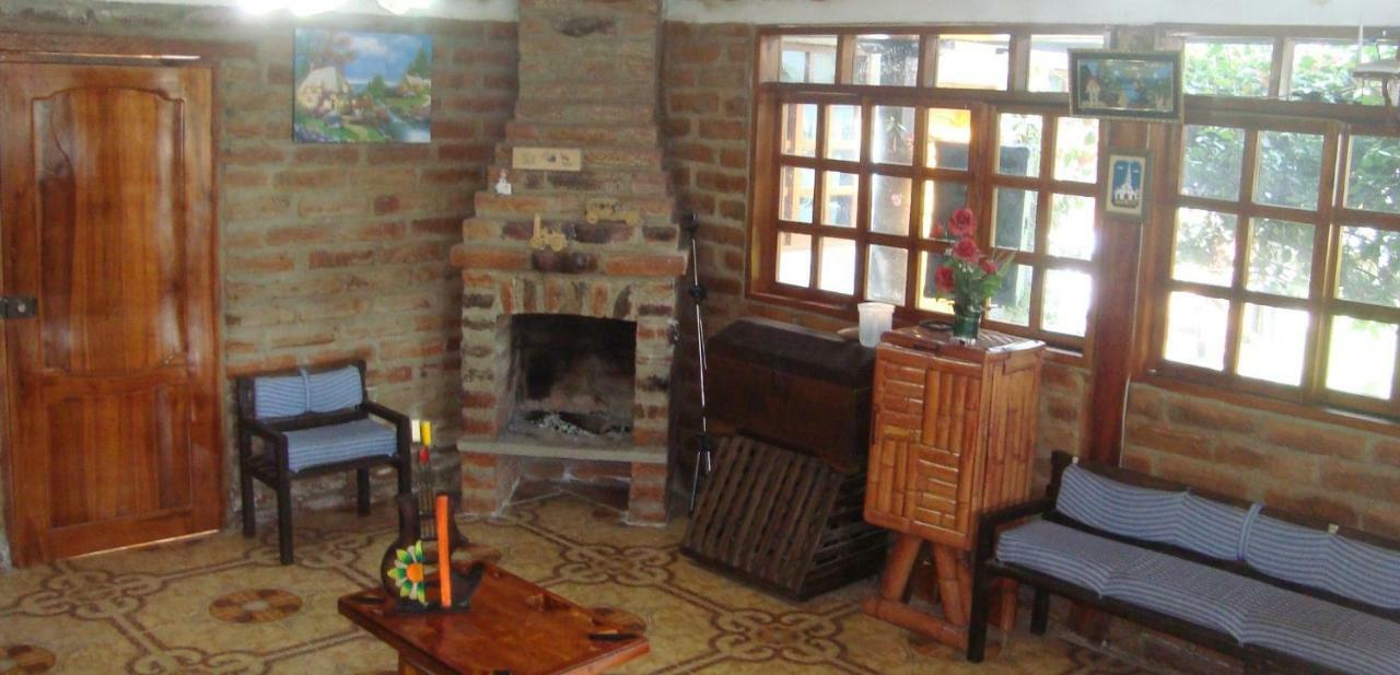 El Descanso “The Rest” Otavalo Ngoại thất bức ảnh