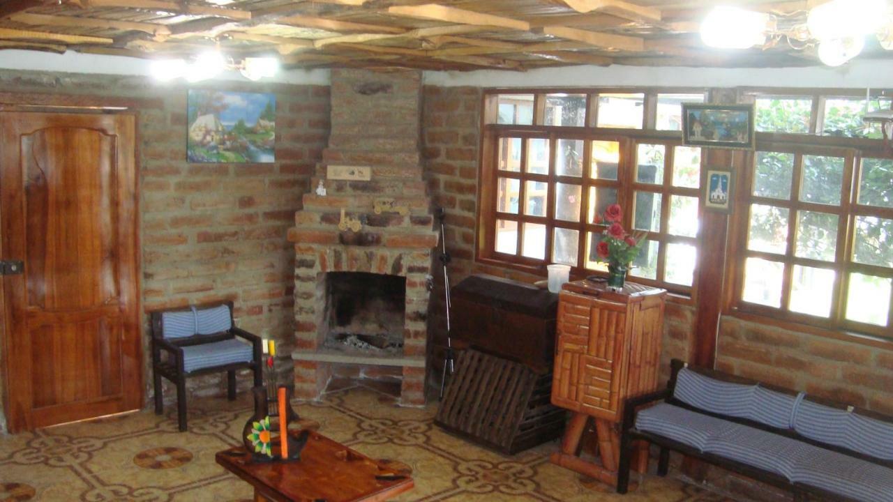 El Descanso “The Rest” Otavalo Ngoại thất bức ảnh